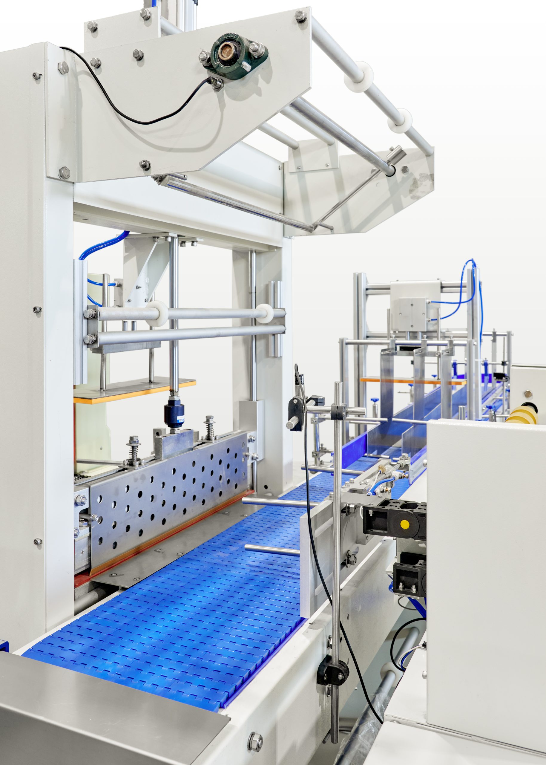 Schrumpffolienverpackungsmaschine – Seitenansicht